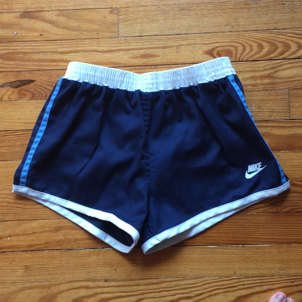 VINTAGE Nike shorts